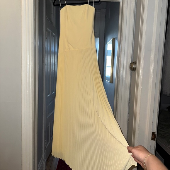 Park & Fifth Daphne Butter Yellow Bridesmaid/Prom/Formal Dress - Picture 2 of 8